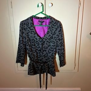 Sandro Sportswear light jacket with tie belt. Size L. Leopard print